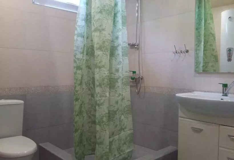 ペンション Guest House Mishlen