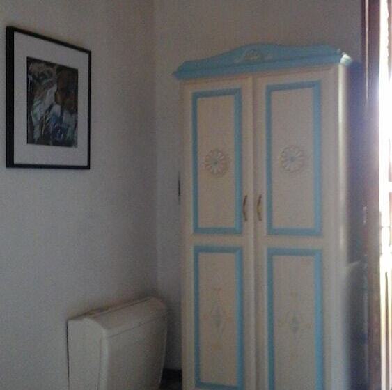 ペンション Sa Domu E Crakeras