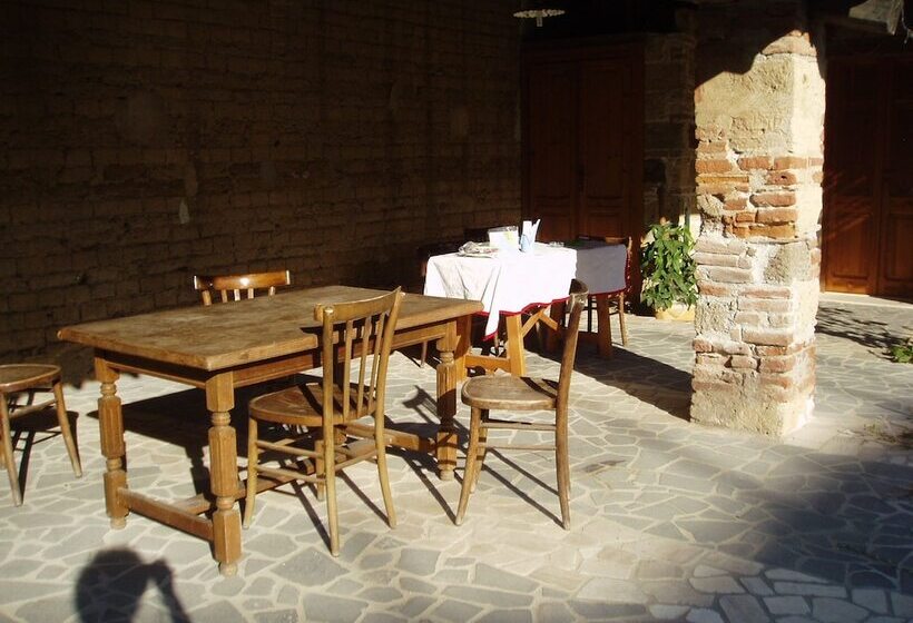 ペンション Sa Domu E Crakeras