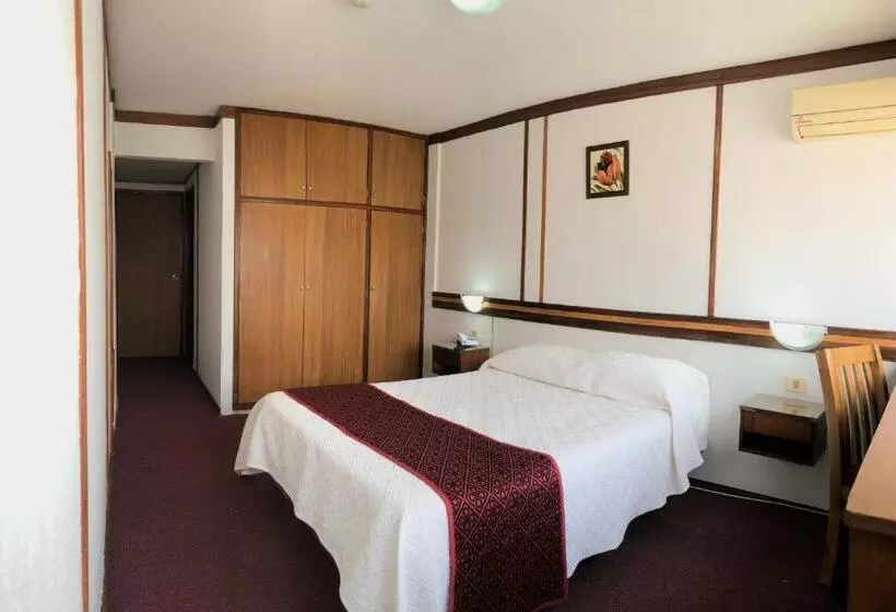 فندق Continental