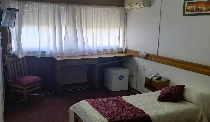 فندق Continental