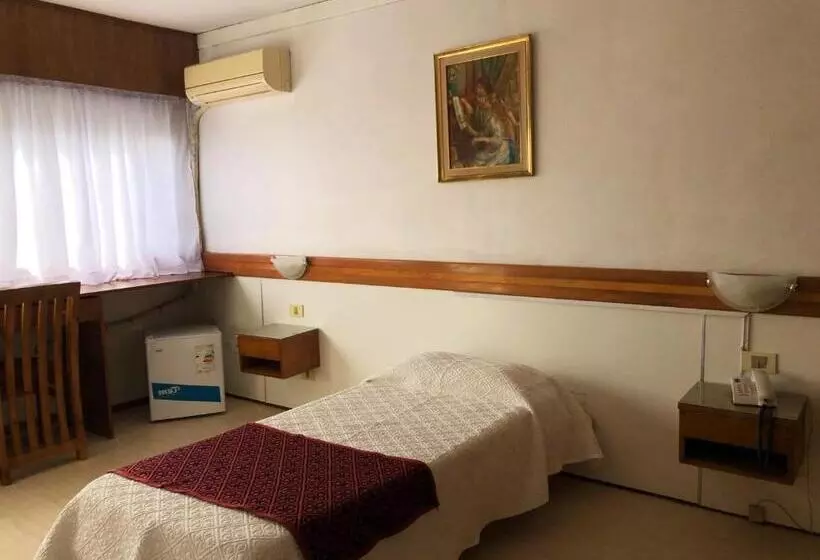 فندق Continental