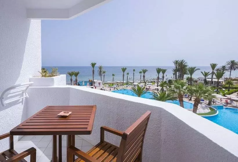 ホテル El Mouradi Skanes