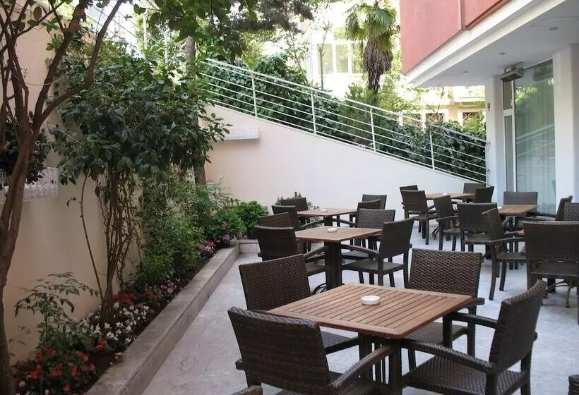 هتل Febor Park