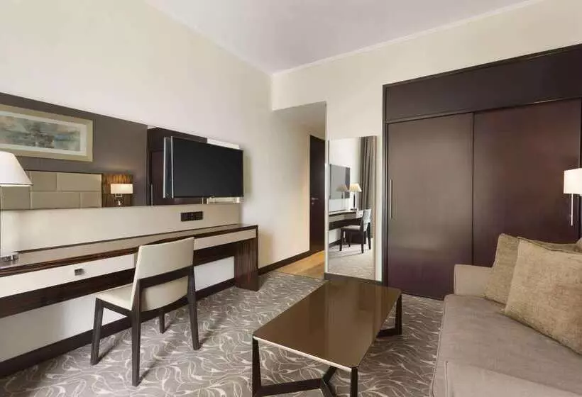 فندق Hawthorn Extended Stay By Wyndham Abu Dhabi City Center