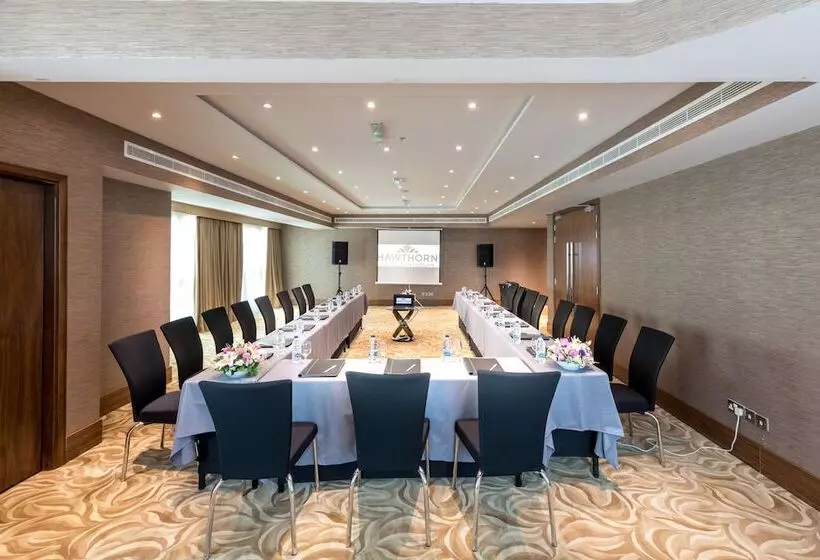 فندق Hawthorn Extended Stay By Wyndham Abu Dhabi City Center