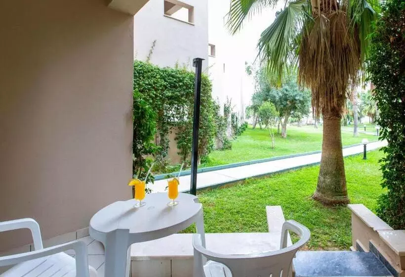 Отель Labranda Alantur