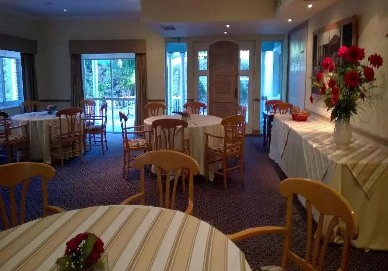 هتل Regency Suites