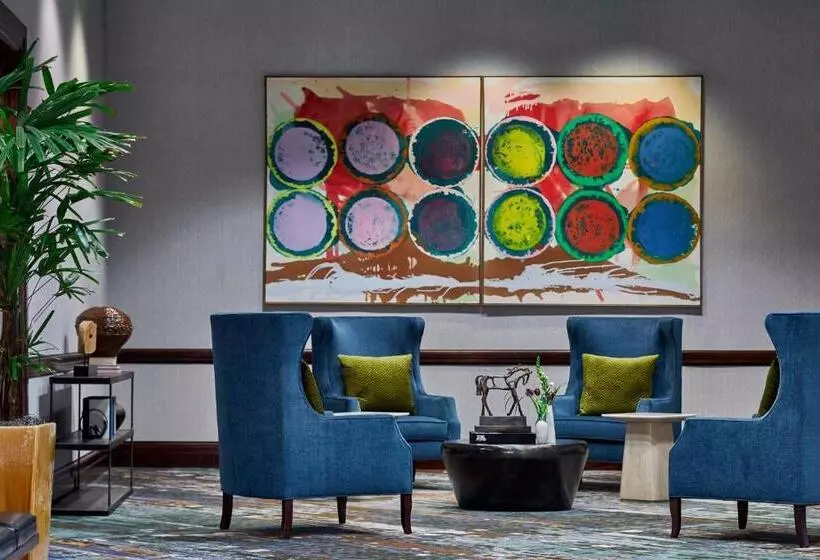 Отель Renaissance Mobile Riverview Plaza