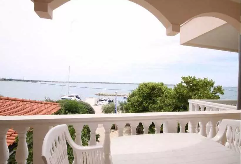 Apartments Melissa