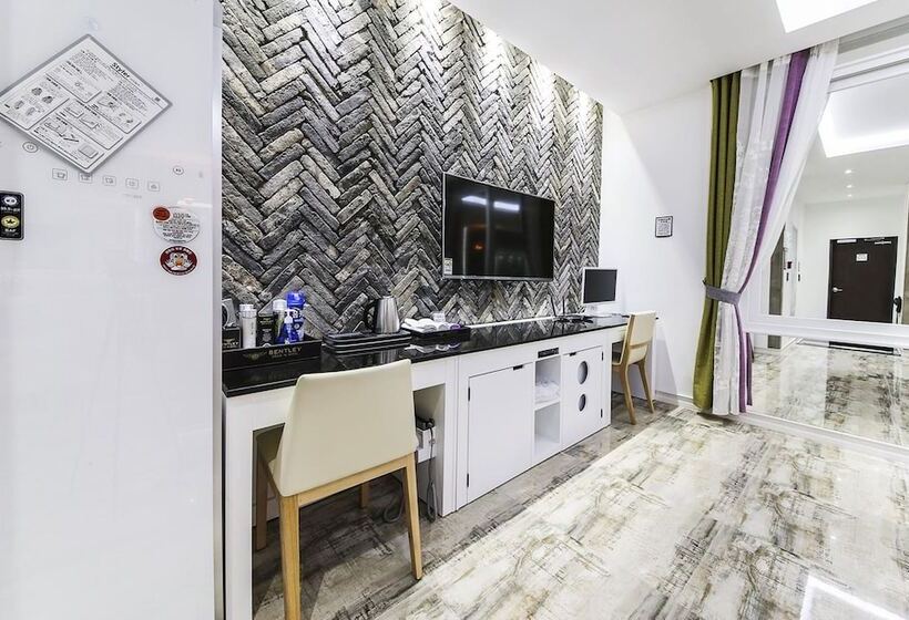 בית מלון כפרי Bentley Business