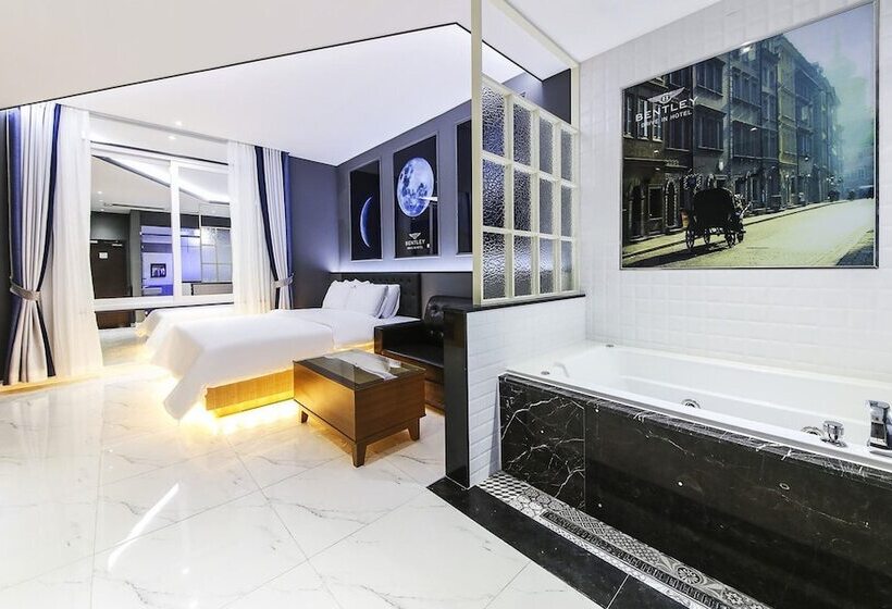 בית מלון כפרי Bentley Business