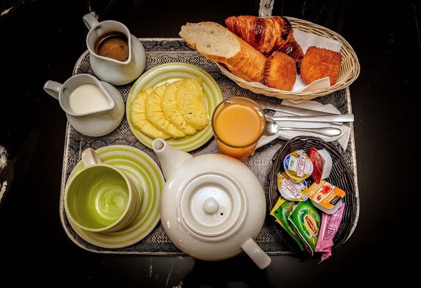 هتل Hôtel Leet Dorian