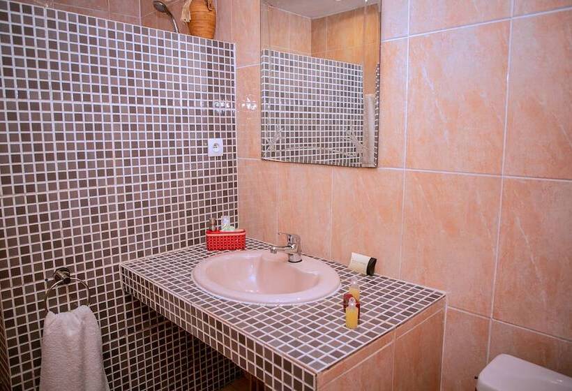 هتل Hôtel Leet Dorian