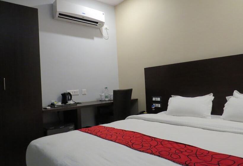 בית מלון כפרי Indus Regency