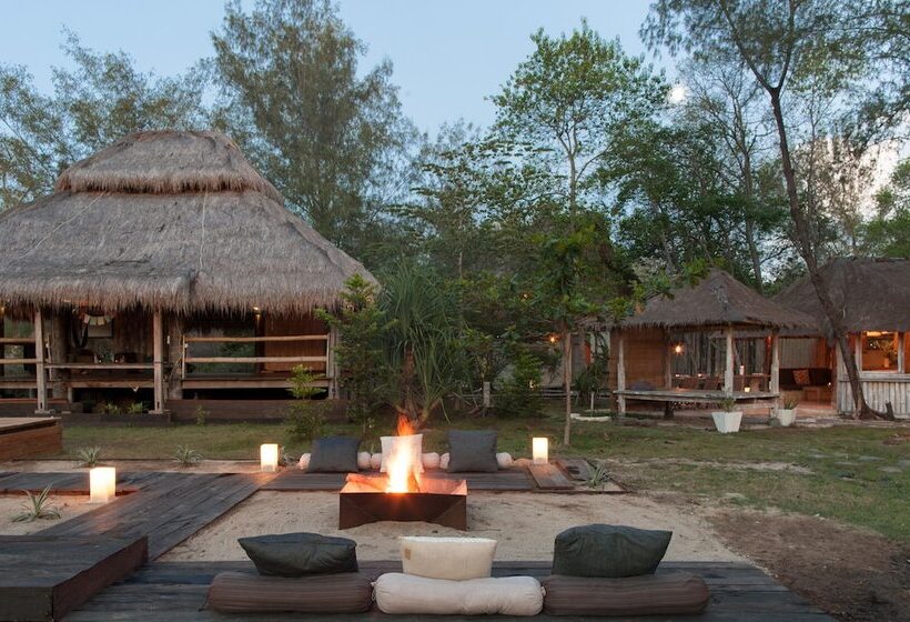 פנסיון Maomeno