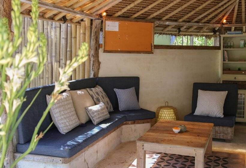 פנסיון Maomeno