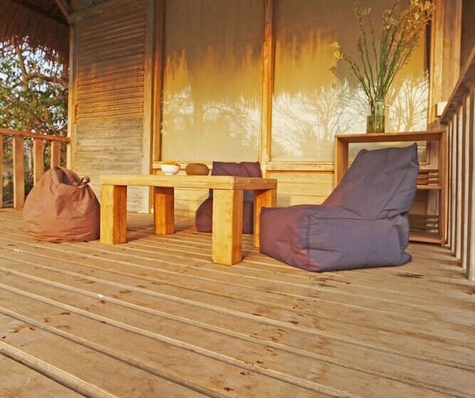 פנסיון Maomeno