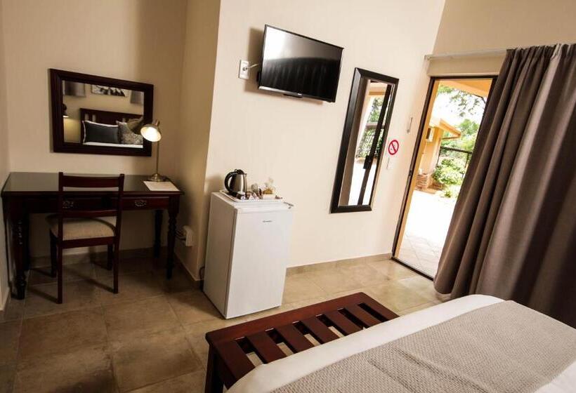 פנסיון New Haven Guest House  Ltd