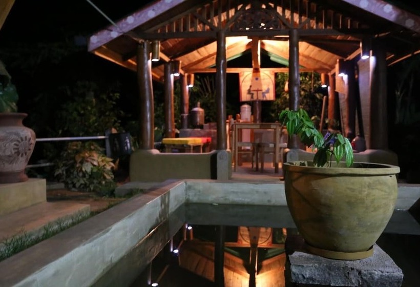 بنسيون Plantation Retreat