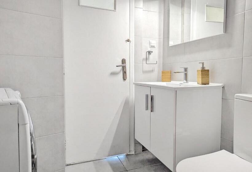 Super Paradise Apartments