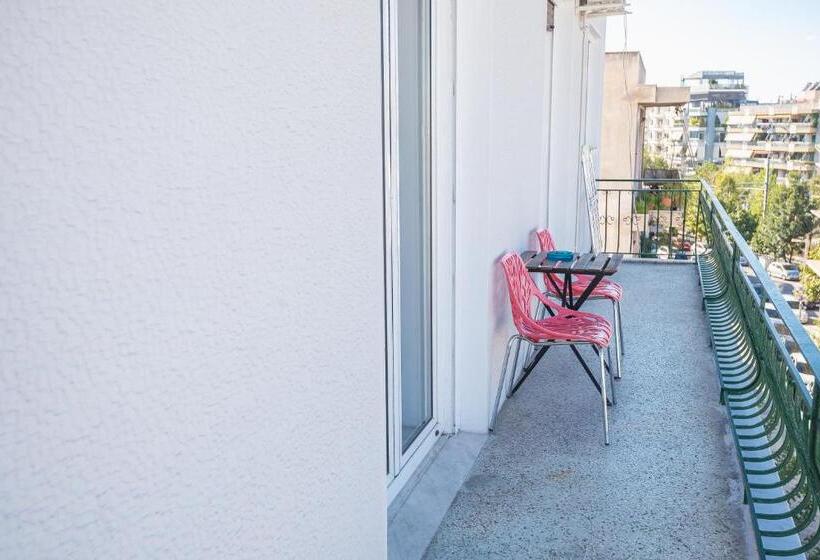 Super Paradise Apartments