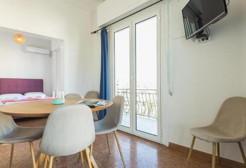 Super Paradise Apartments