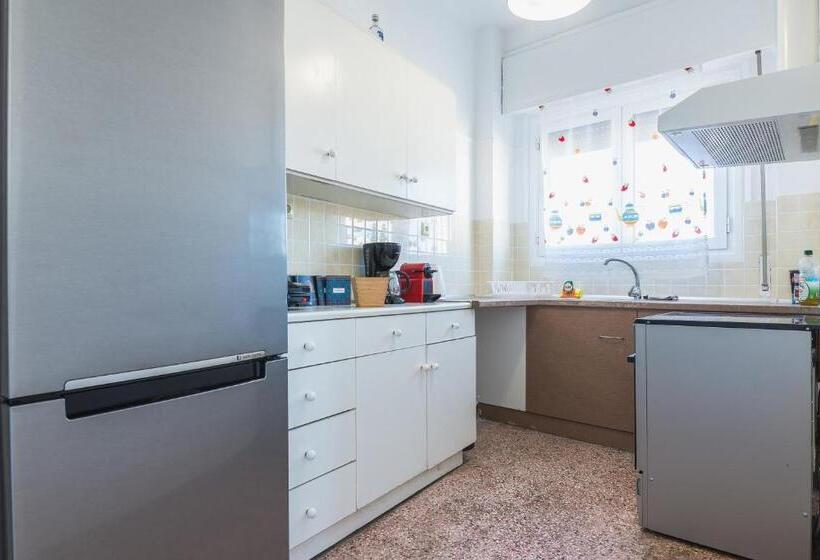 Super Paradise Apartments