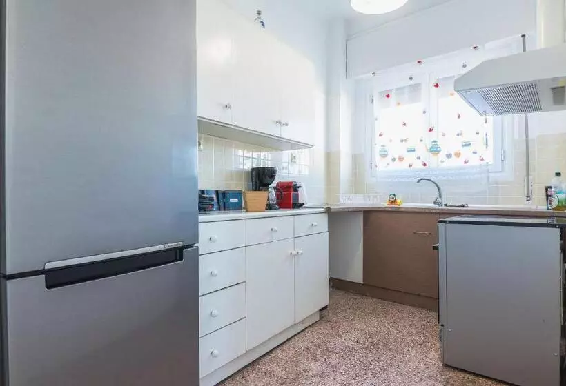 Super Paradise Apartments