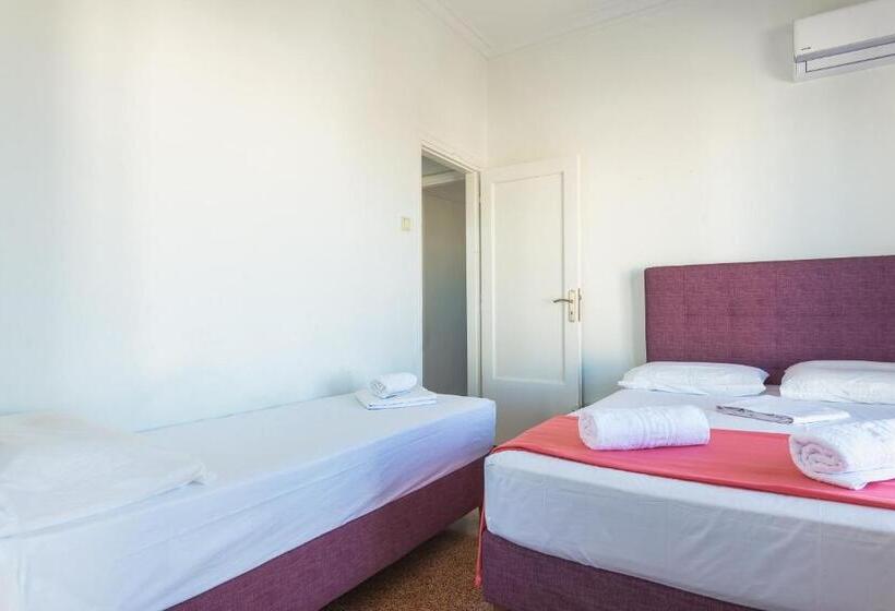 Super Paradise Apartments