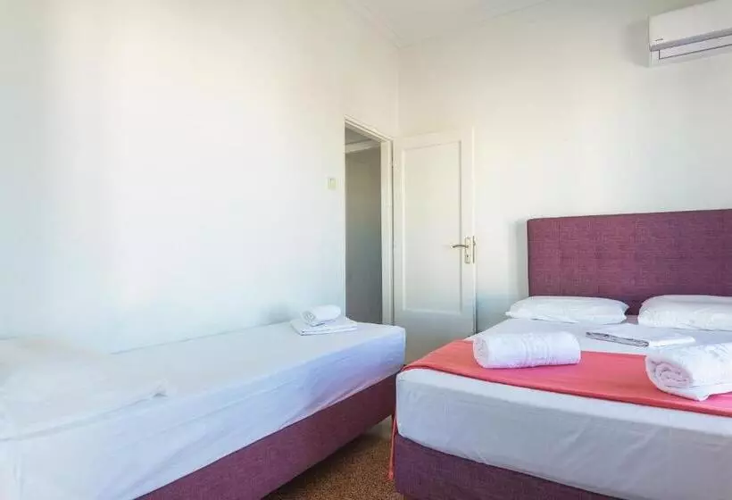 Super Paradise Apartments