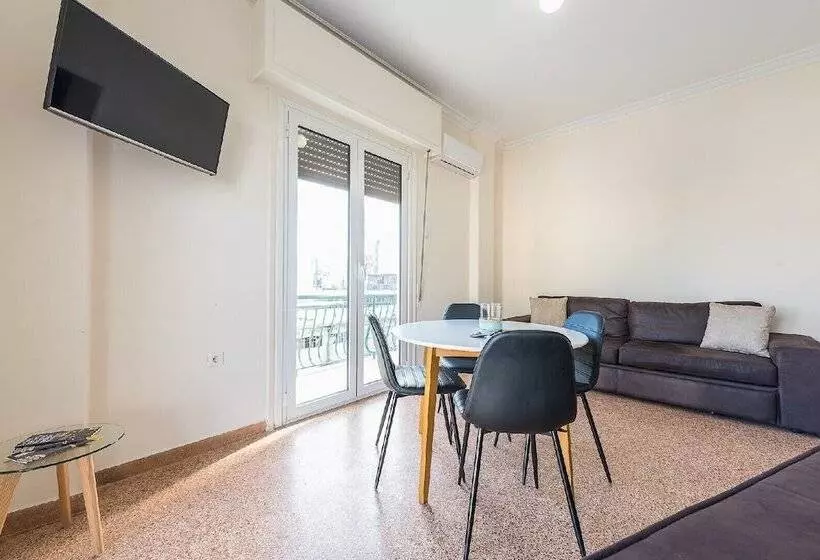 Super Paradise Apartments