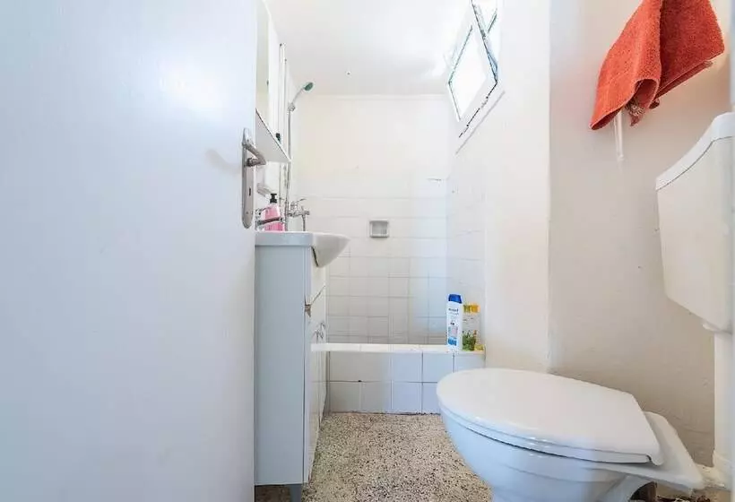 Super Paradise Apartments