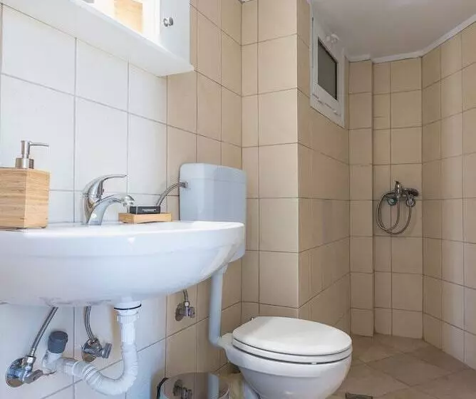 Super Paradise Apartments