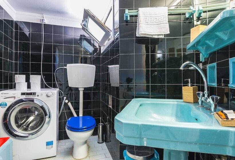 Super Paradise Apartments