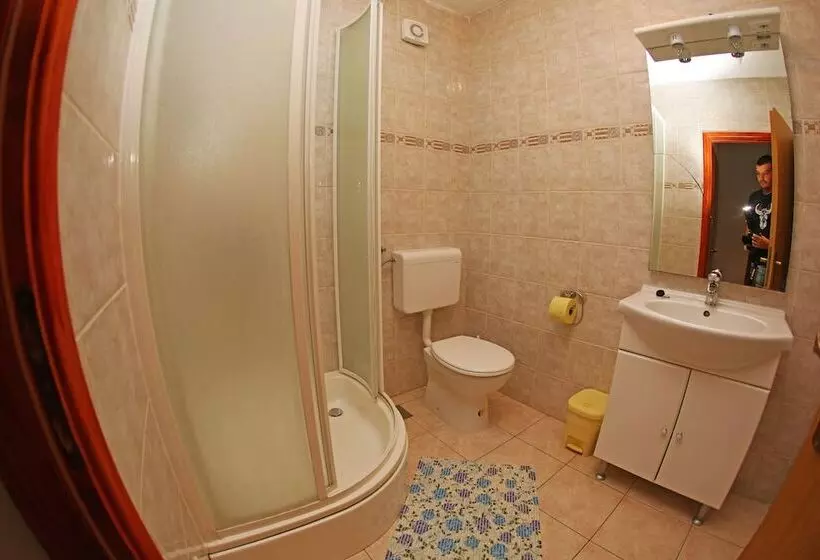 Apartments And Rooms Zvjezdana