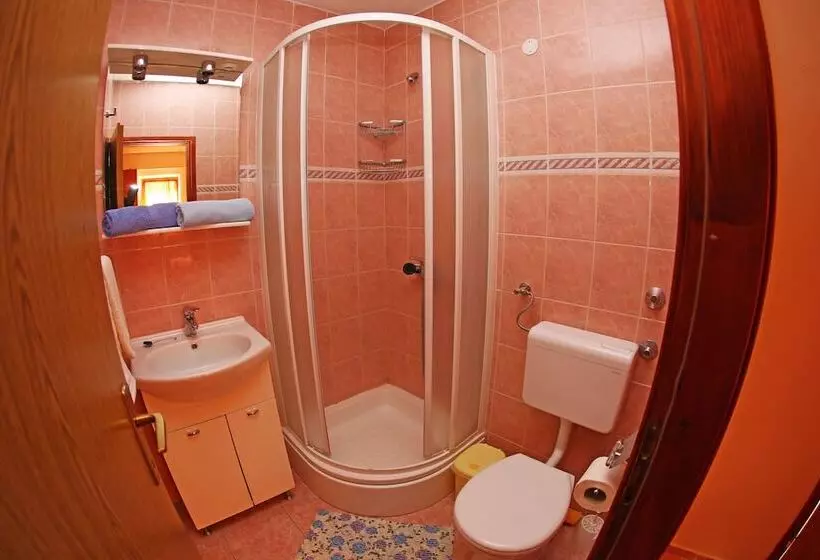 Apartments And Rooms Zvjezdana