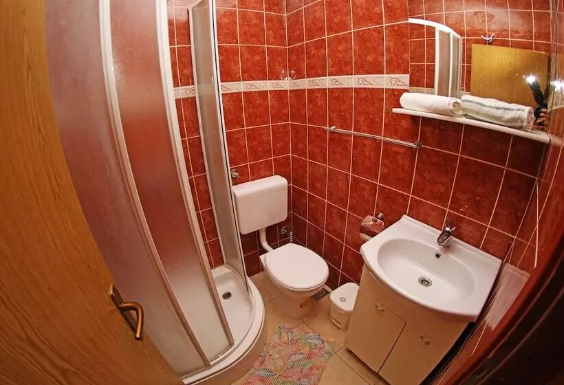 Apartments And Rooms Zvjezdana