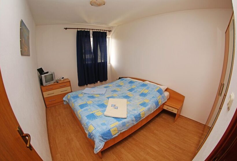 Apartments And Rooms Zvjezdana