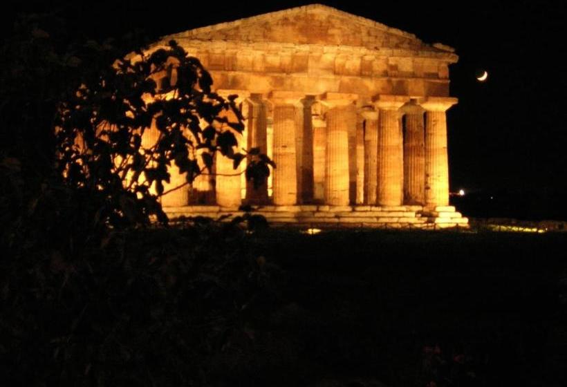 פונדק Pasquale A Mare