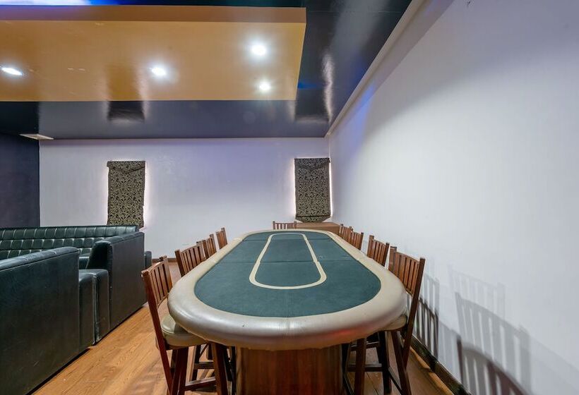 فندق Capital O 176 Bliss