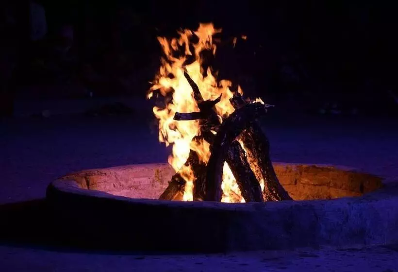 Hotelli Desert Ambience Resort