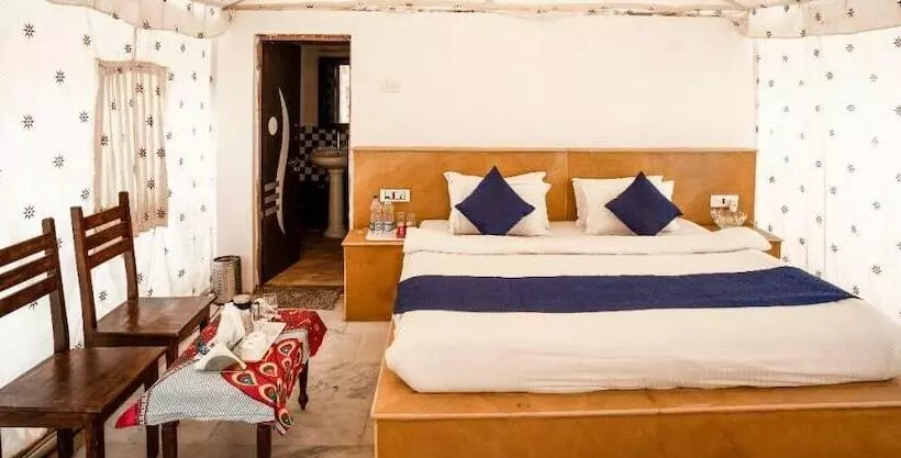 Hotelli Desert Ambience Resort