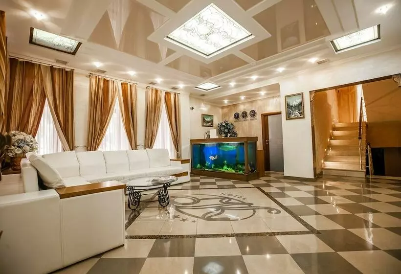 هتل Dombay Palace