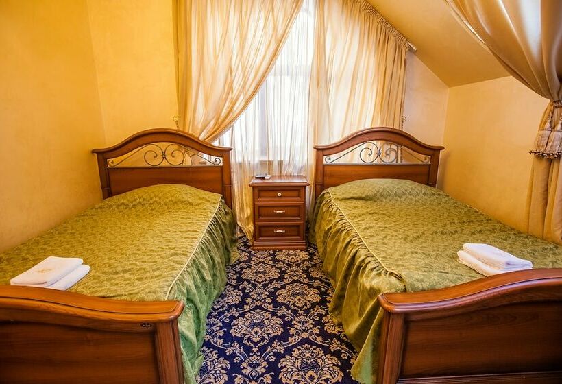 酒店 Dombay Palace