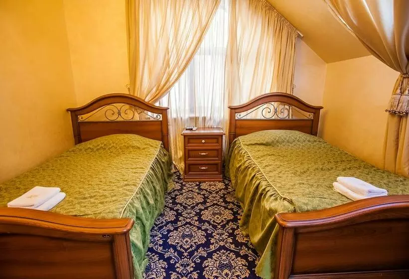هتل Dombay Palace