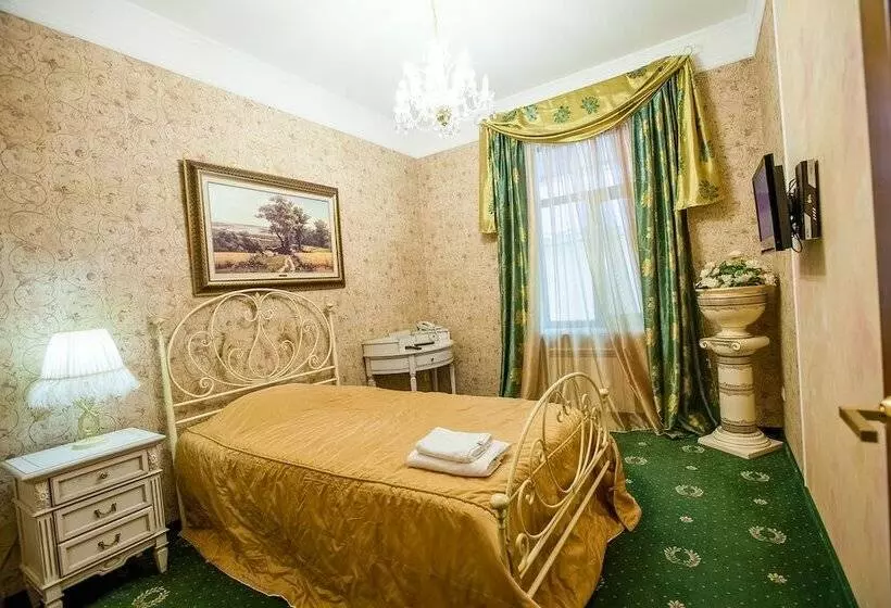 هتل Dombay Palace