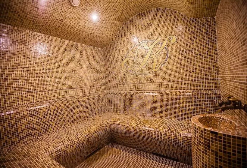 هتل Dombay Palace