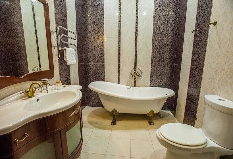 酒店 Dombay Palace