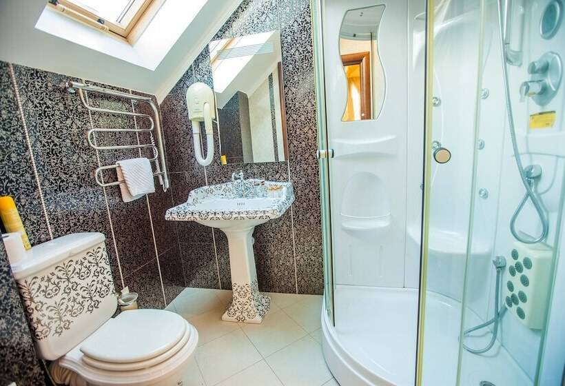 酒店 Dombay Palace